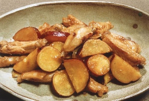 サツマイモと鶏肉の煮物